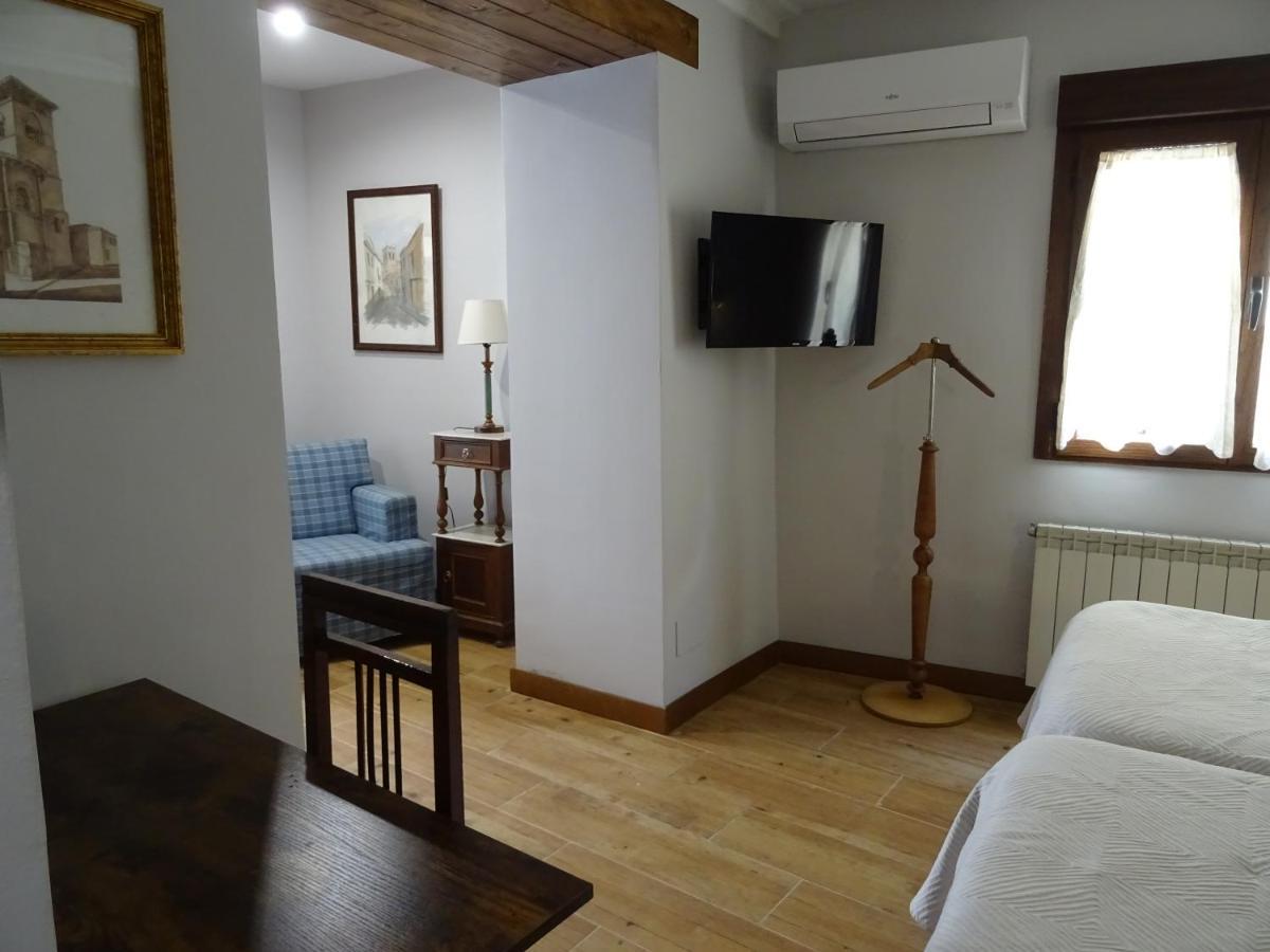 El Escudo De Calatrava Hotel Mohedas de la Jara Bagian luar foto